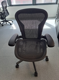 [#00-1] Chair, Herman Miller Aeron, Size A