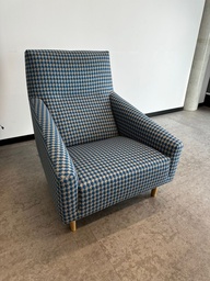 Armchair, blue/white