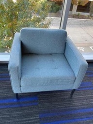 [#00-42] Light Green Chair