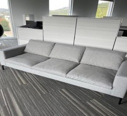 [#00-71] Light Gray 3 Seat Couch