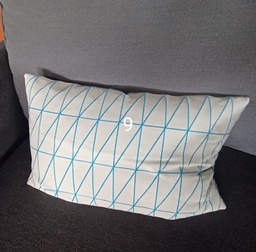 [#00-141] Pillow, white/blue pattern