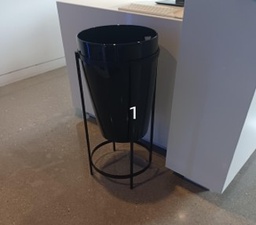 [#00-148] Black planter